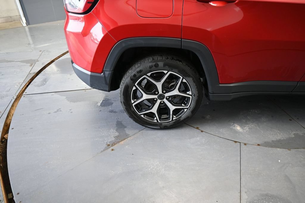 Used 2025 Jeep Compass Limited AWD/4WD image 22