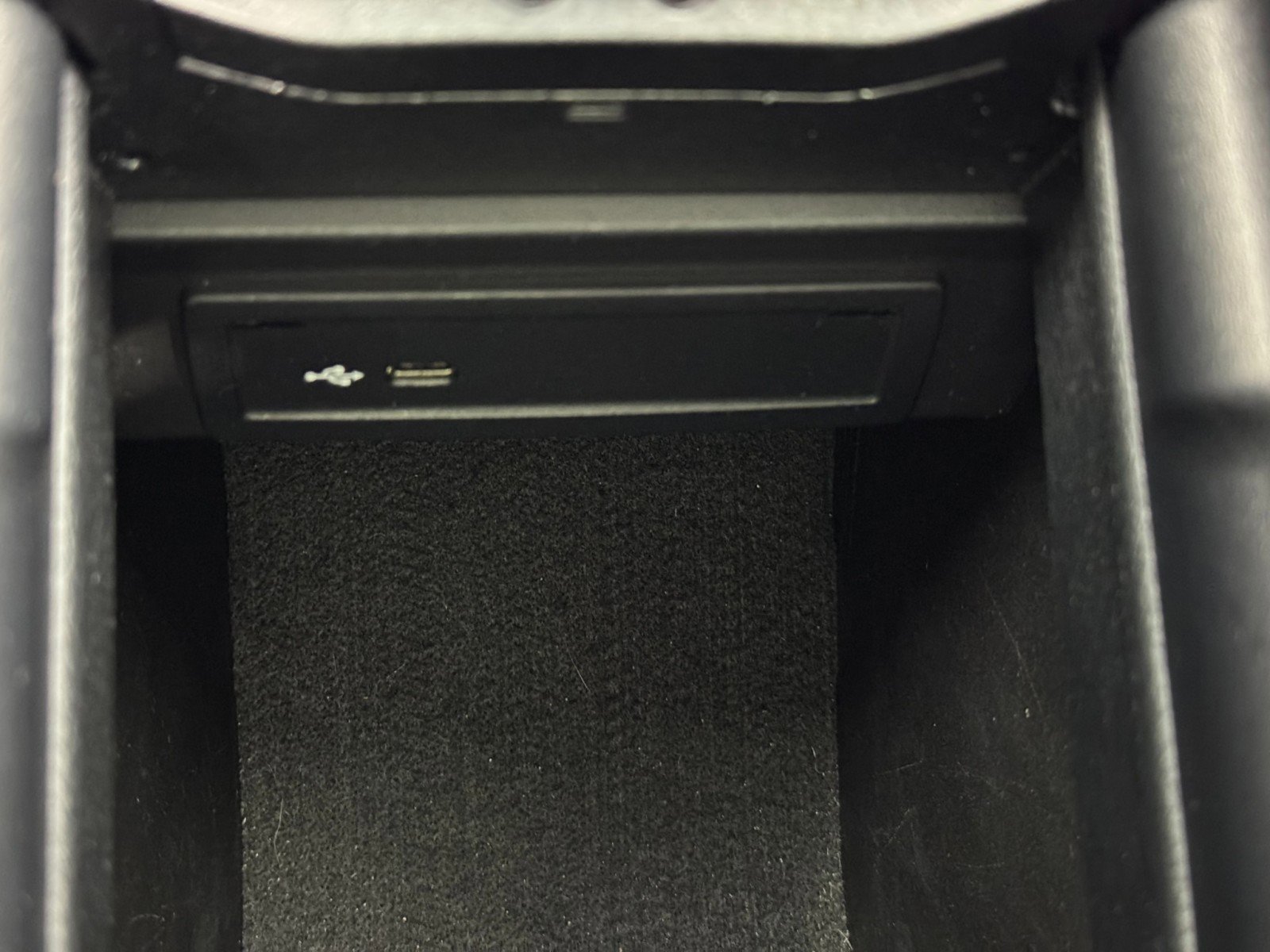 Used 2022 Mercedes-Benz A 220 image 32