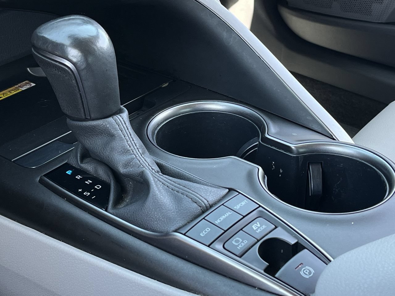 Used 2023 Toyota Camry SE w/ Audio Upgrade Package FWD image 17