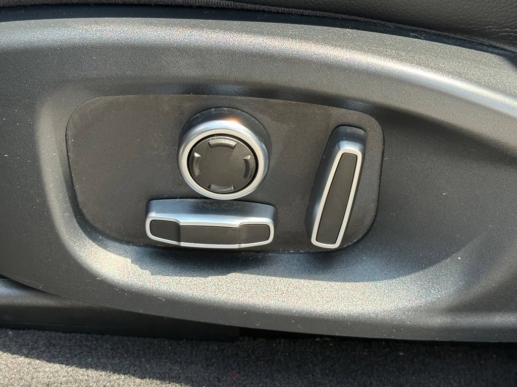 Used 2019 Jaguar F-PACE Prestige AWD/4WD image 6