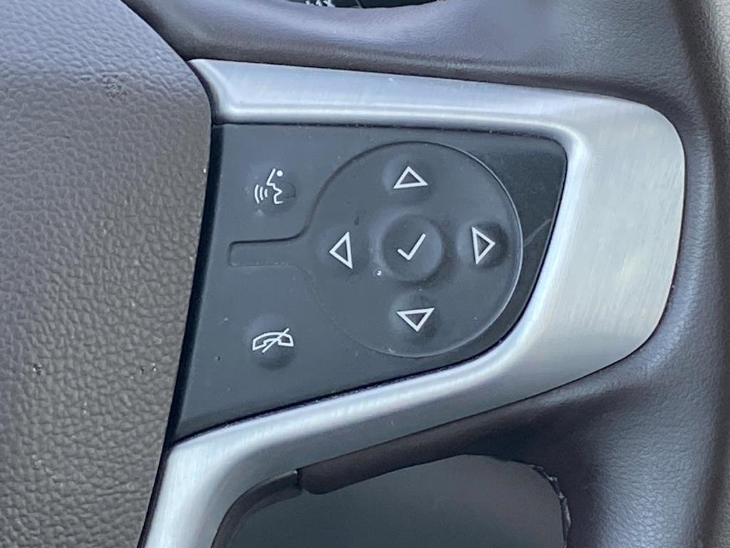 Used 2023 GMC Acadia SLT image 7