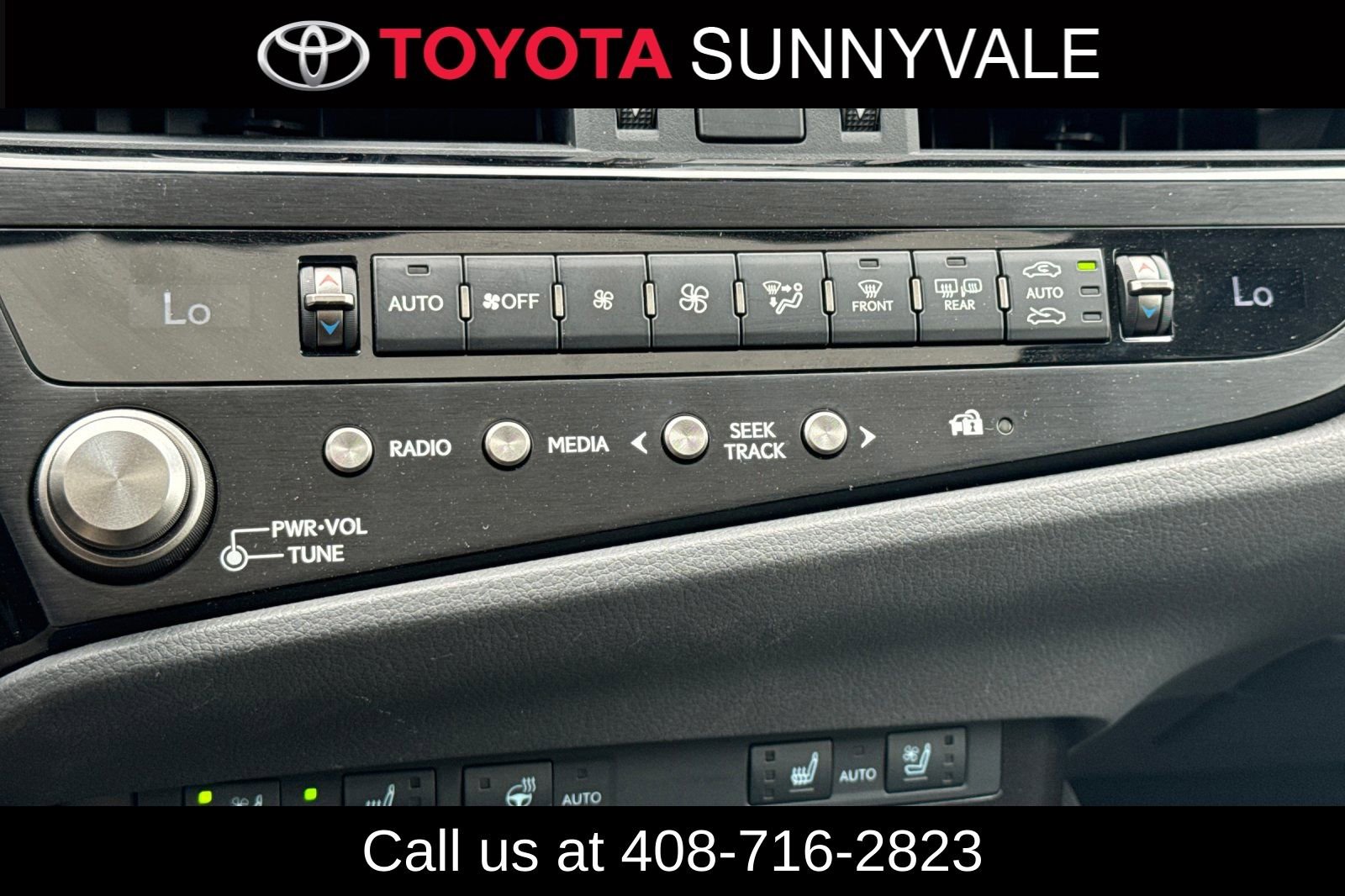 Used 2025 Lexus ES 300h w/ Premium Package image 25