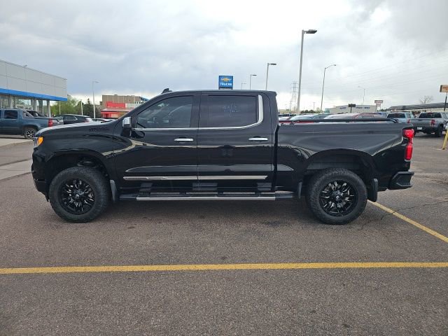Used 2022 Chevrolet Silverado 1500 High Country w/ High Country Premium Package image 9