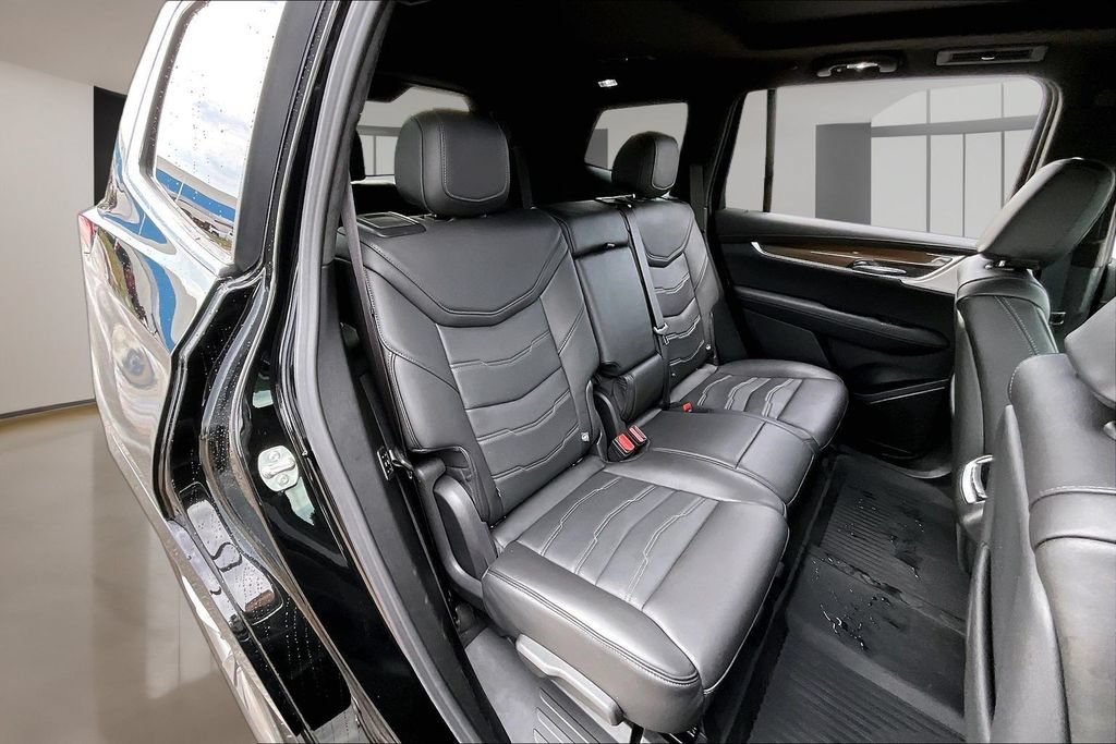 Used 2025 Cadillac XT6 Premium Luxury w/ Platinum Package AWD/4WD image 27