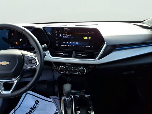 Used 2026 Chevrolet Trax LT w/ LT Convenience Package FWD image 13