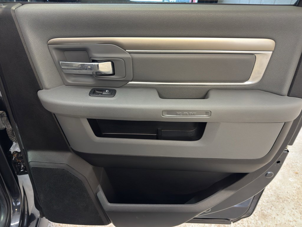 Used 2014 RAM 1500 Big Horn image 24