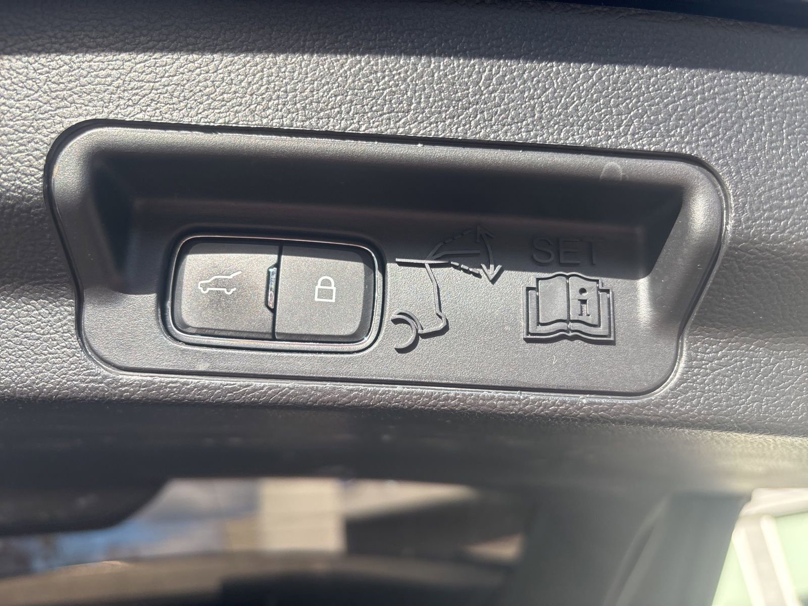 Used 2020 Ford Explorer XLT w/ Equipment Group 202A image 36