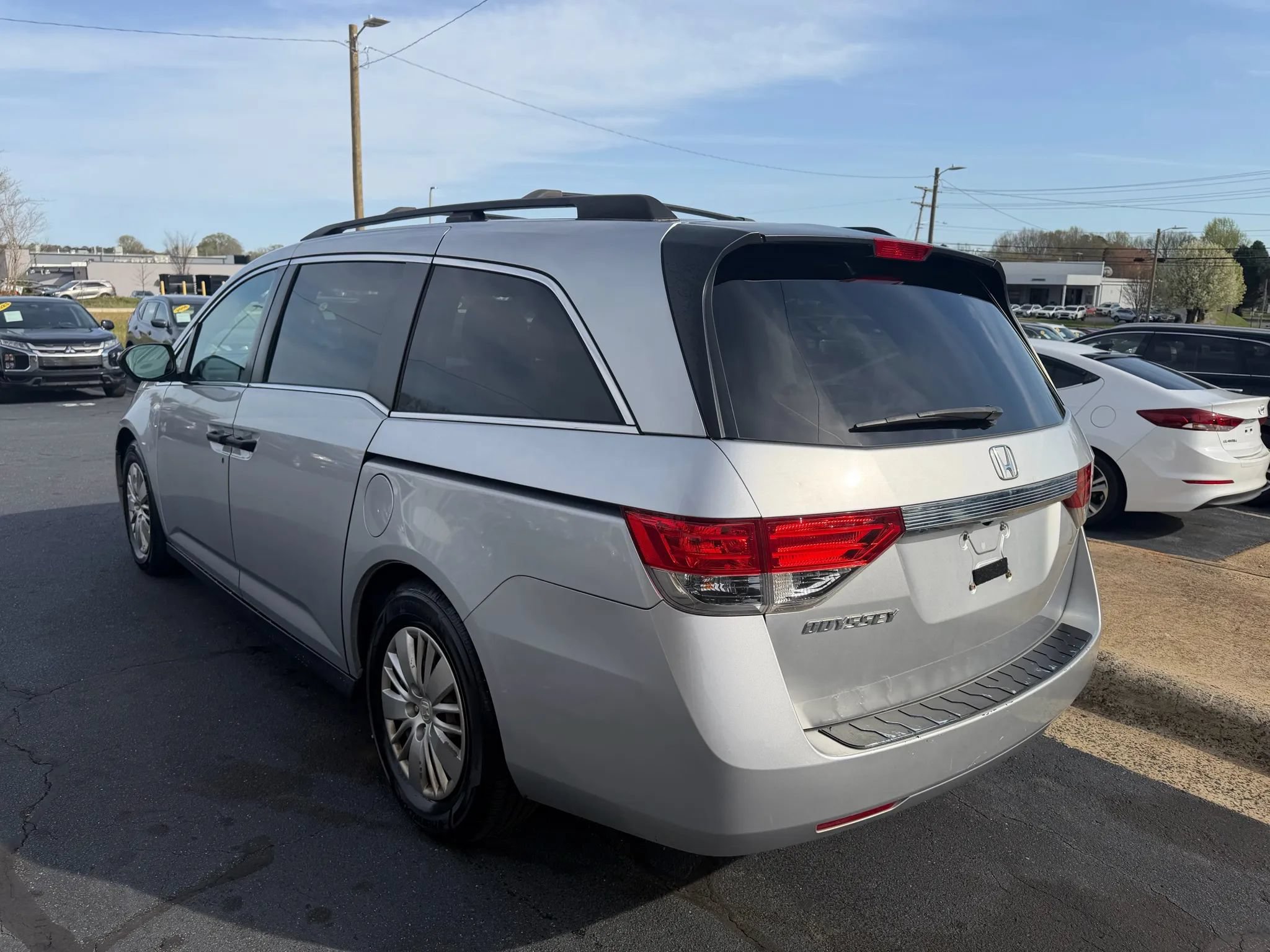 Used 2014 Honda Odyssey LX image 5