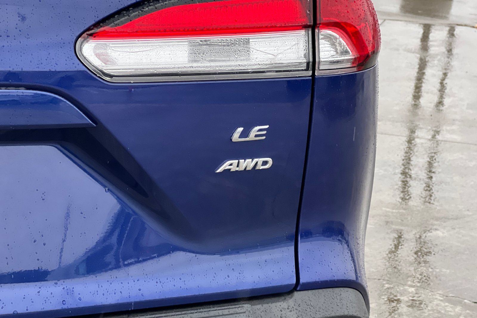 Used 2023 Toyota Corolla Cross LE w/ Moonroof Package AWD/4WD image 23