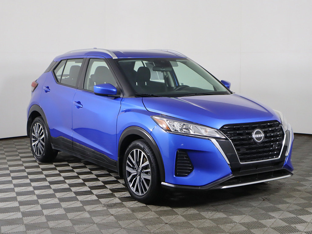 Used 2022 Nissan Kicks SV FWD image 2