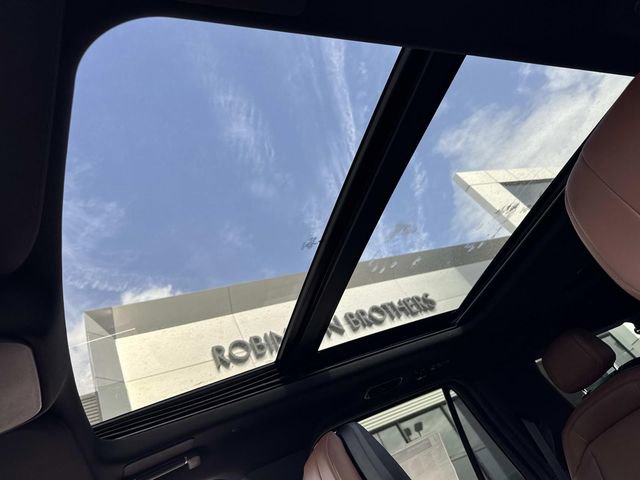 New 2026 Lincoln Navigator L Reserve AWD/4WD image 22