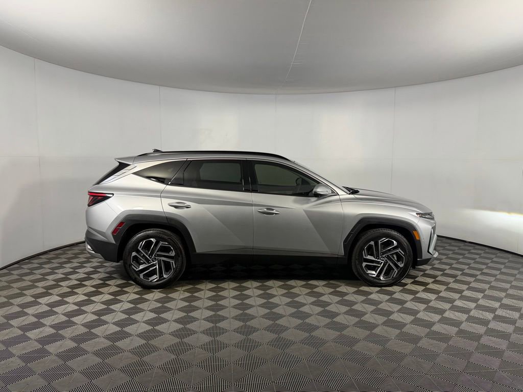 Used 2025 Hyundai Tucson Limited FWD image 5