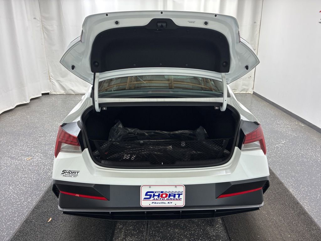 New 2026 Hyundai Elantra SEL Sport image 6