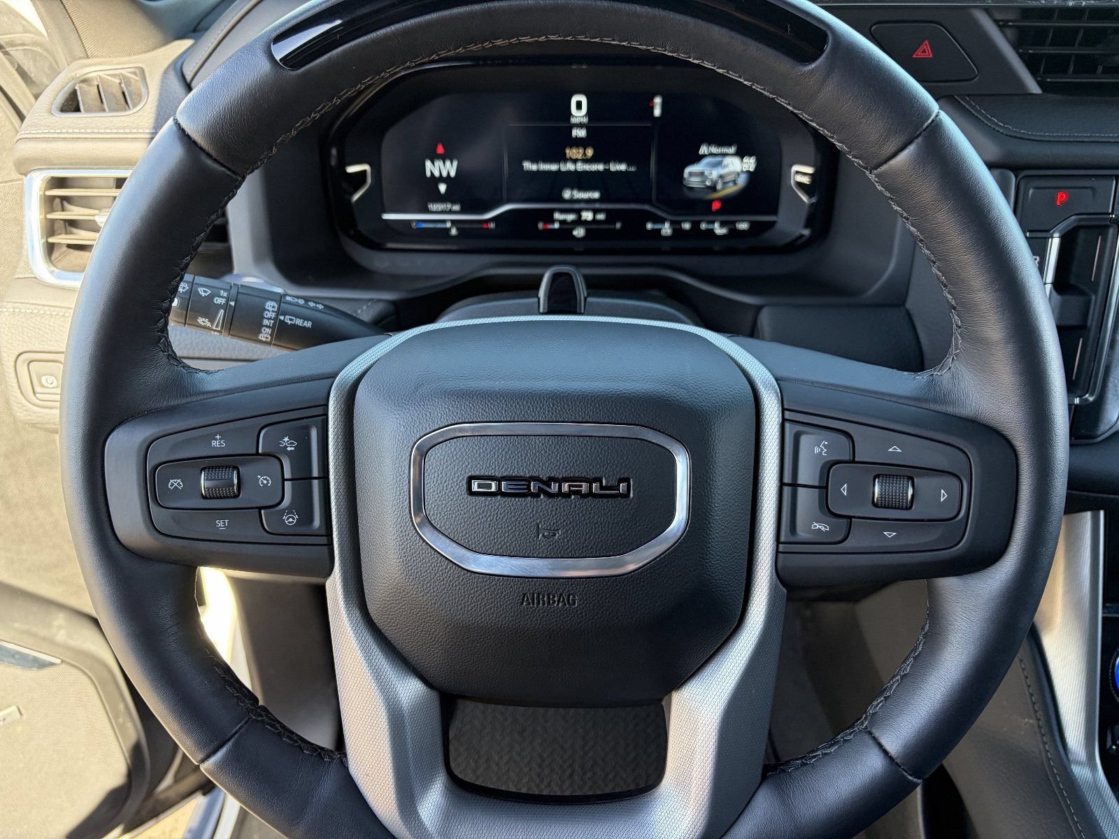 Certified 2023 GMC Yukon Denali w/ Denali Reserve Package AWD/4WD image 24