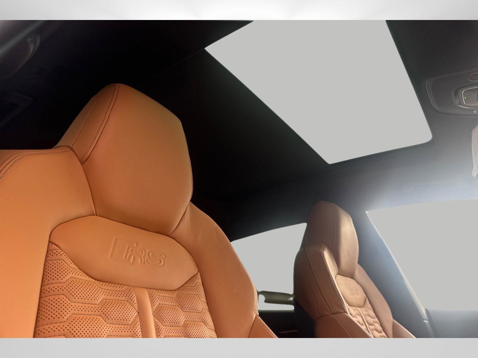 Used 2023 Audi RS Q8 w/ Black Optic Package image 16