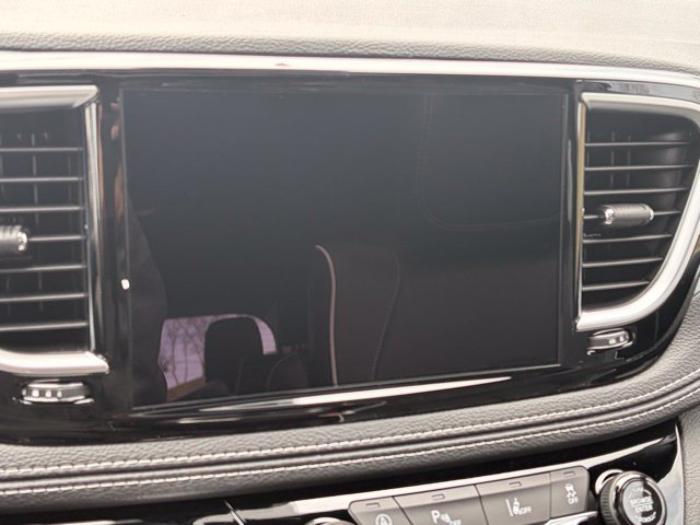 New 2026 Chrysler Pacifica Limited w/ Uconnect Theater Family Group FWD image 20
