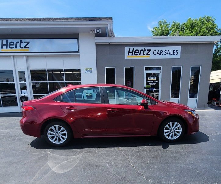 Used 2025 Toyota Corolla LE w/ LE Premium Package FWD image 8