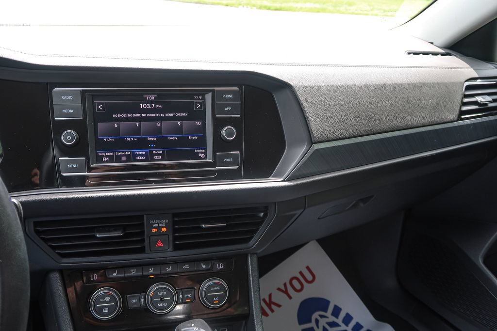 Used 2023 Volkswagen Jetta SE FWD image 26