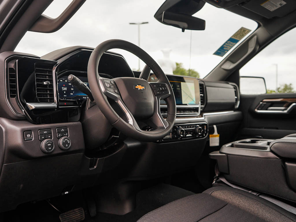 New 2025 Chevrolet Silverado 1500 LT image 17
