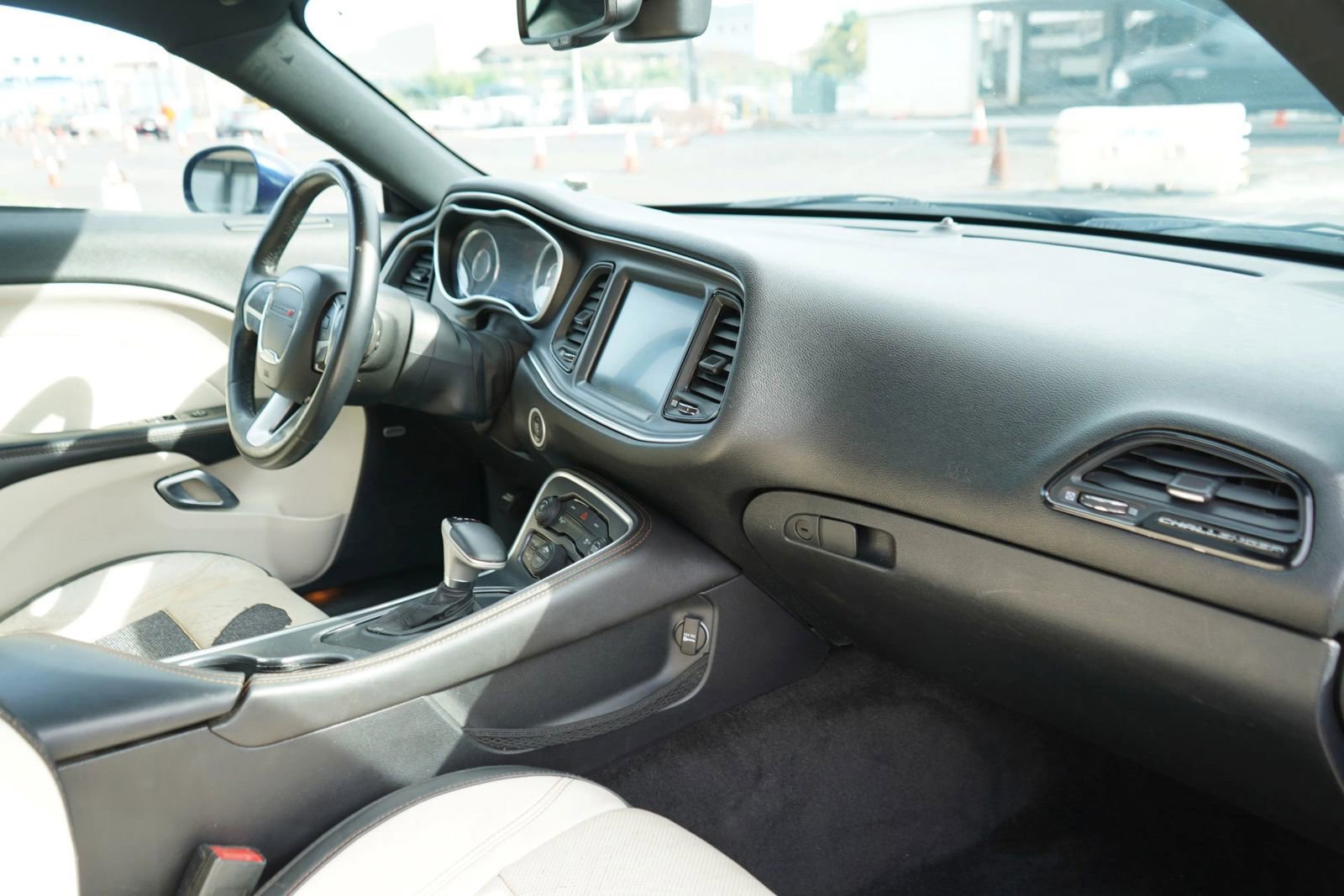 Used 2015 Dodge Challenger SXT Plus image 17