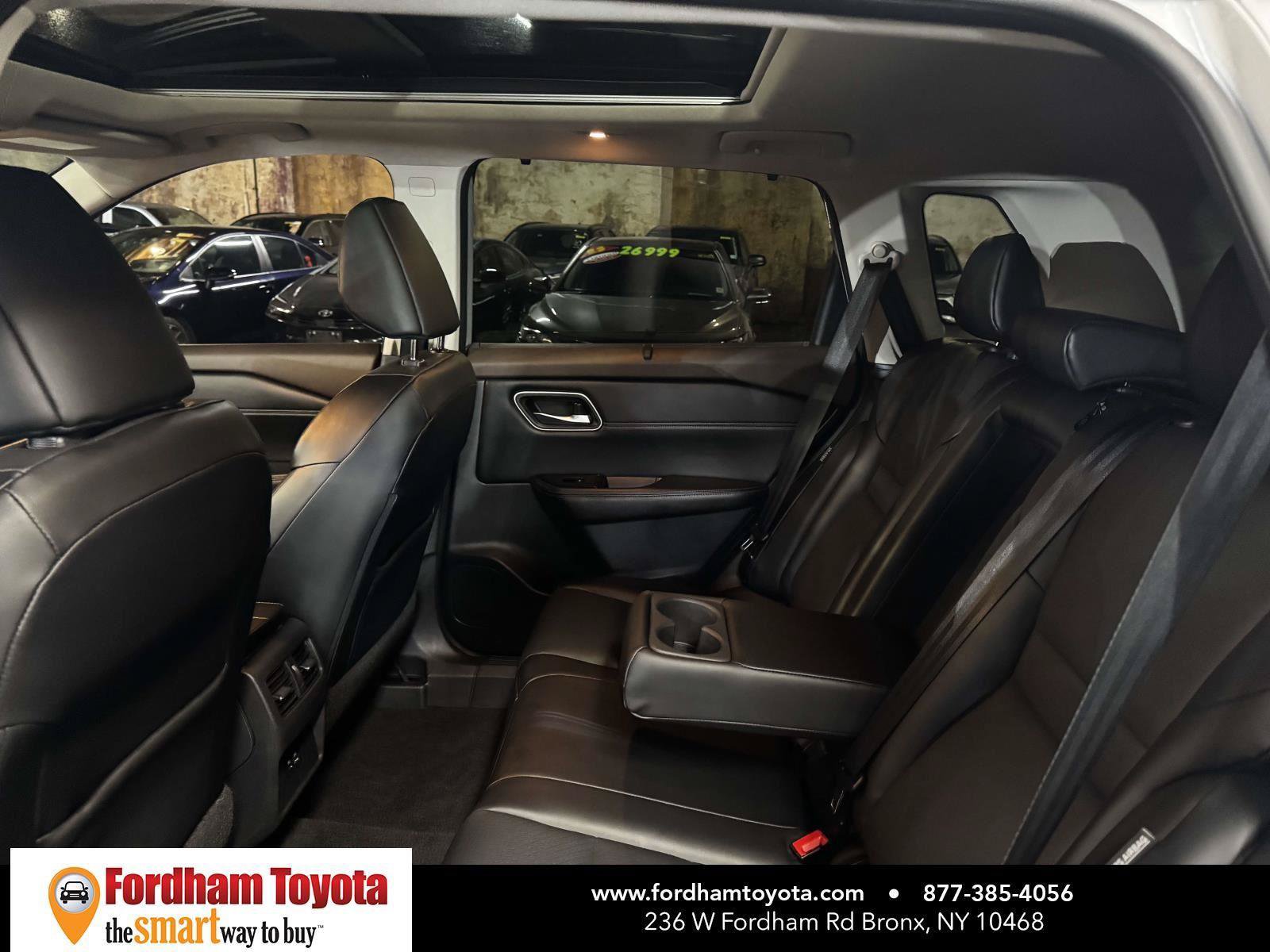 Used 2021 Nissan Rogue SV w/ Premium Package AWD/4WD image 12