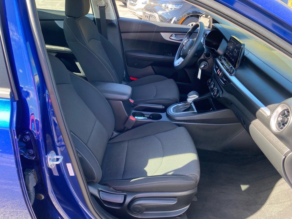 Certified 2023 Kia Forte LXS image 25