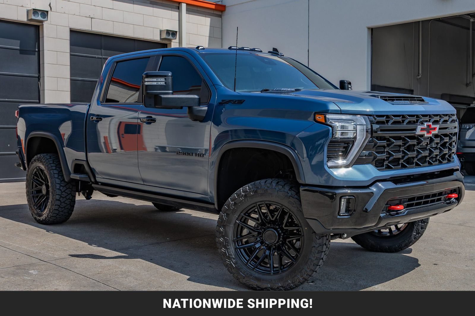 Used 2024 Chevrolet Silverado 2500 ZR2 w/ Technology Package AWD/4WD image 1