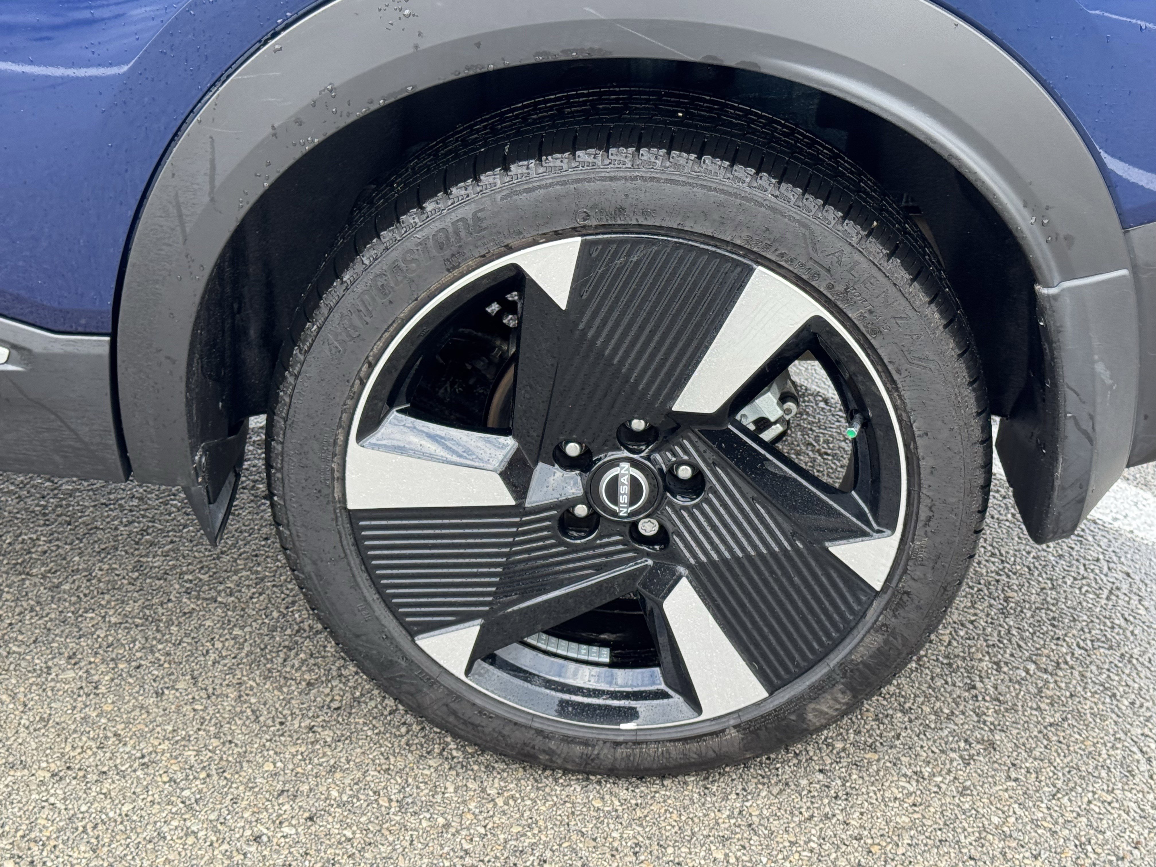 Certified 2025 Nissan Kicks SR w/ SR Premium Package image 37