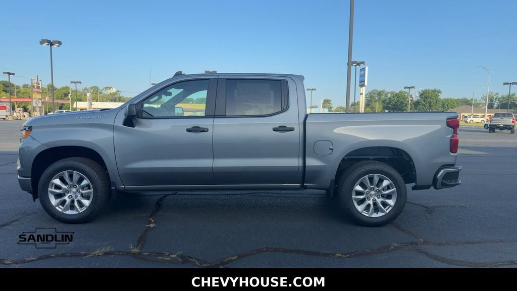 New 2026 Chevrolet Silverado 1500 Custom RWD image 5