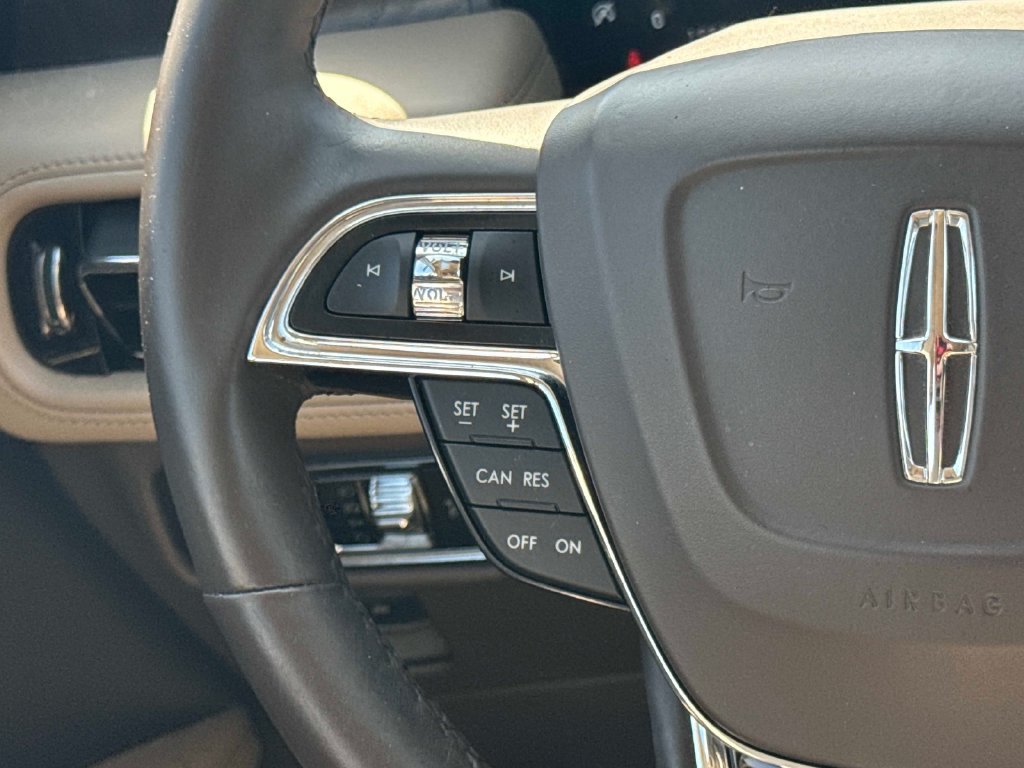 Certified 2023 Lincoln Nautilus Reserve w/ Luxury Package FWD image 13