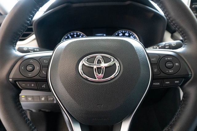 Used 2022 Toyota RAV4 XLE w/ Convenience Package FWD image 24