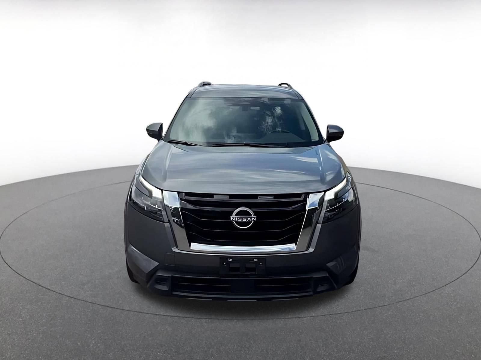 Used 2025 Nissan Pathfinder SV AWD/4WD image 4
