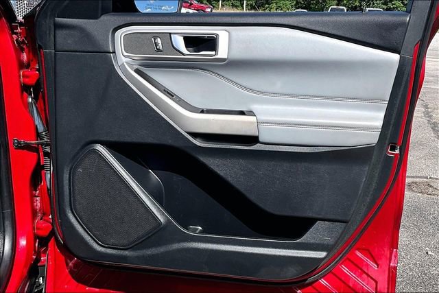 Used 2021 Ford Explorer XLT w/ Equipment Group 202A RWD image 29