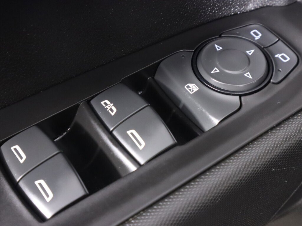 Used 2020 Chevrolet Silverado 1500 Custom image 23