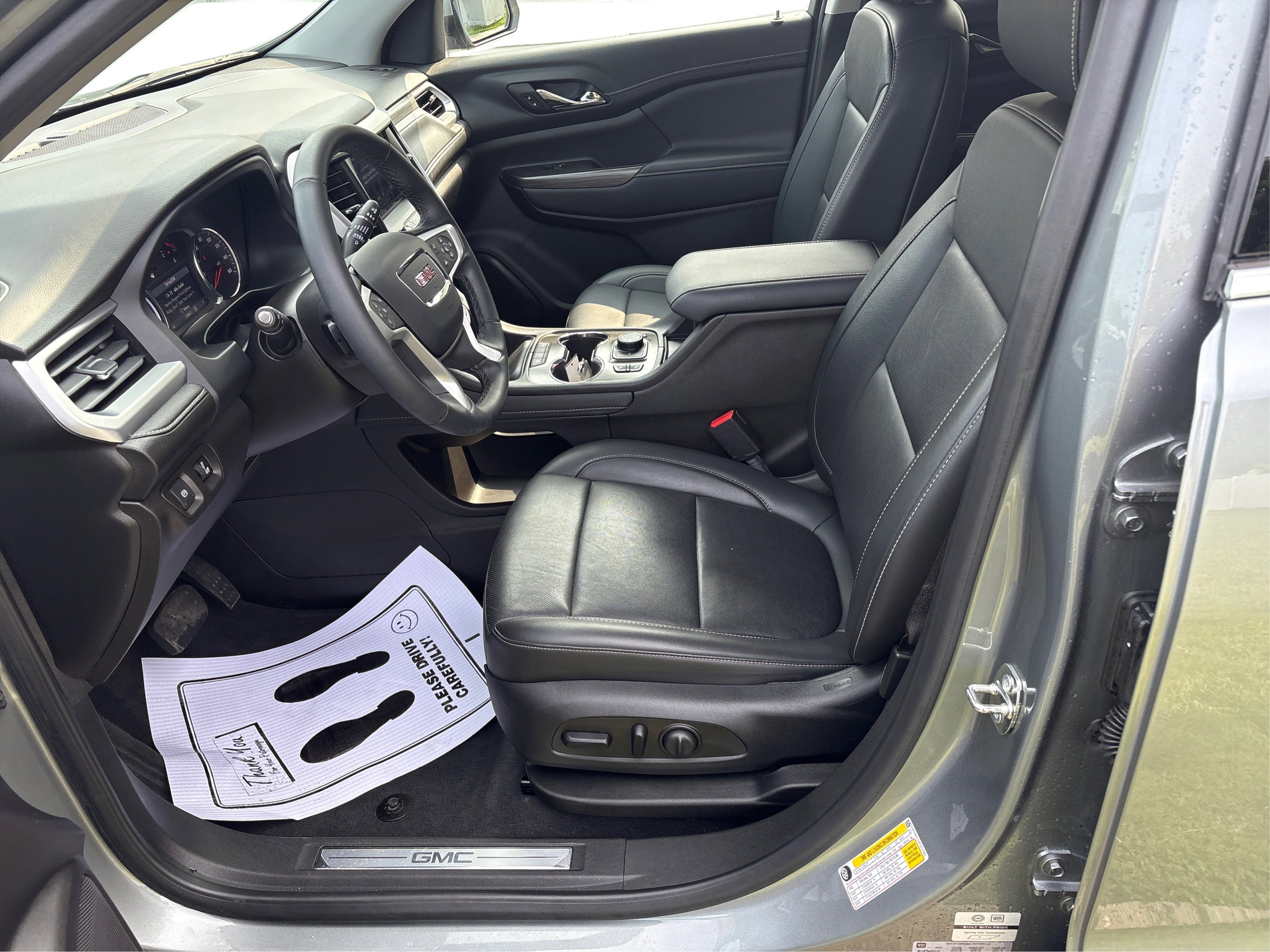 Used 2023 GMC Acadia SLT image 9