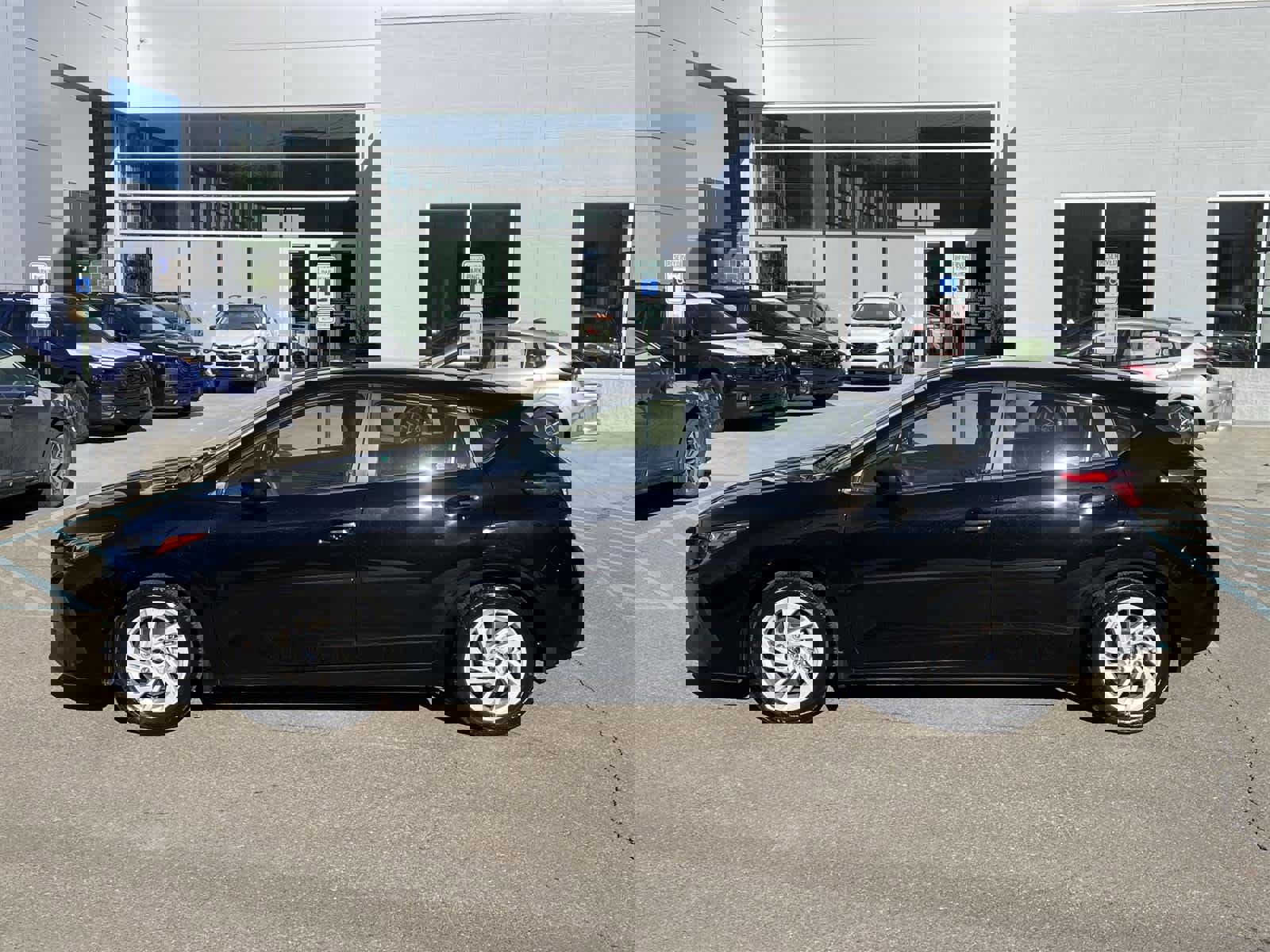 Certified 2025 Subaru Impreza 2.0i image 2