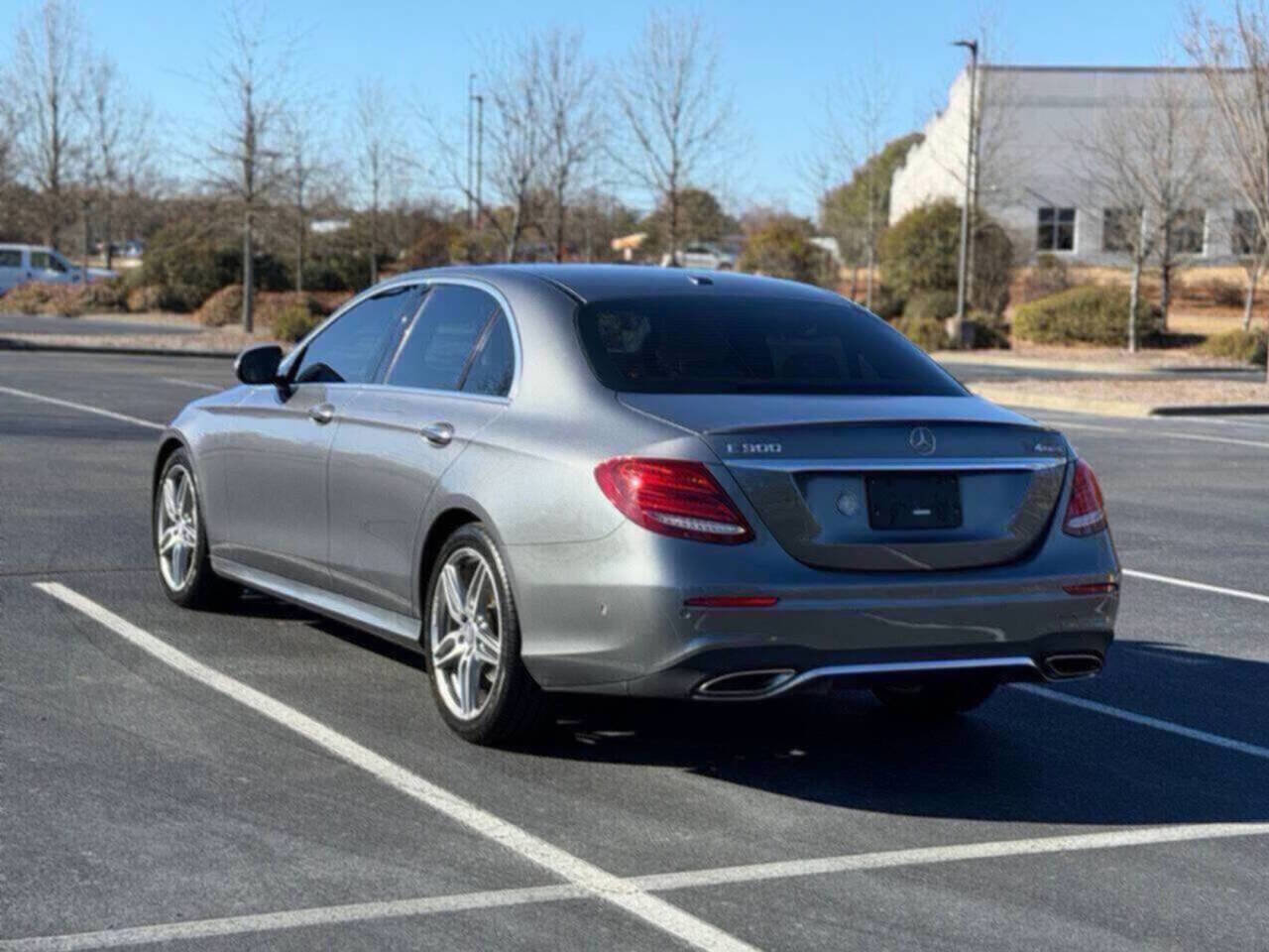 Used 2017 Mercedes-Benz E 300 4MATIC image 5