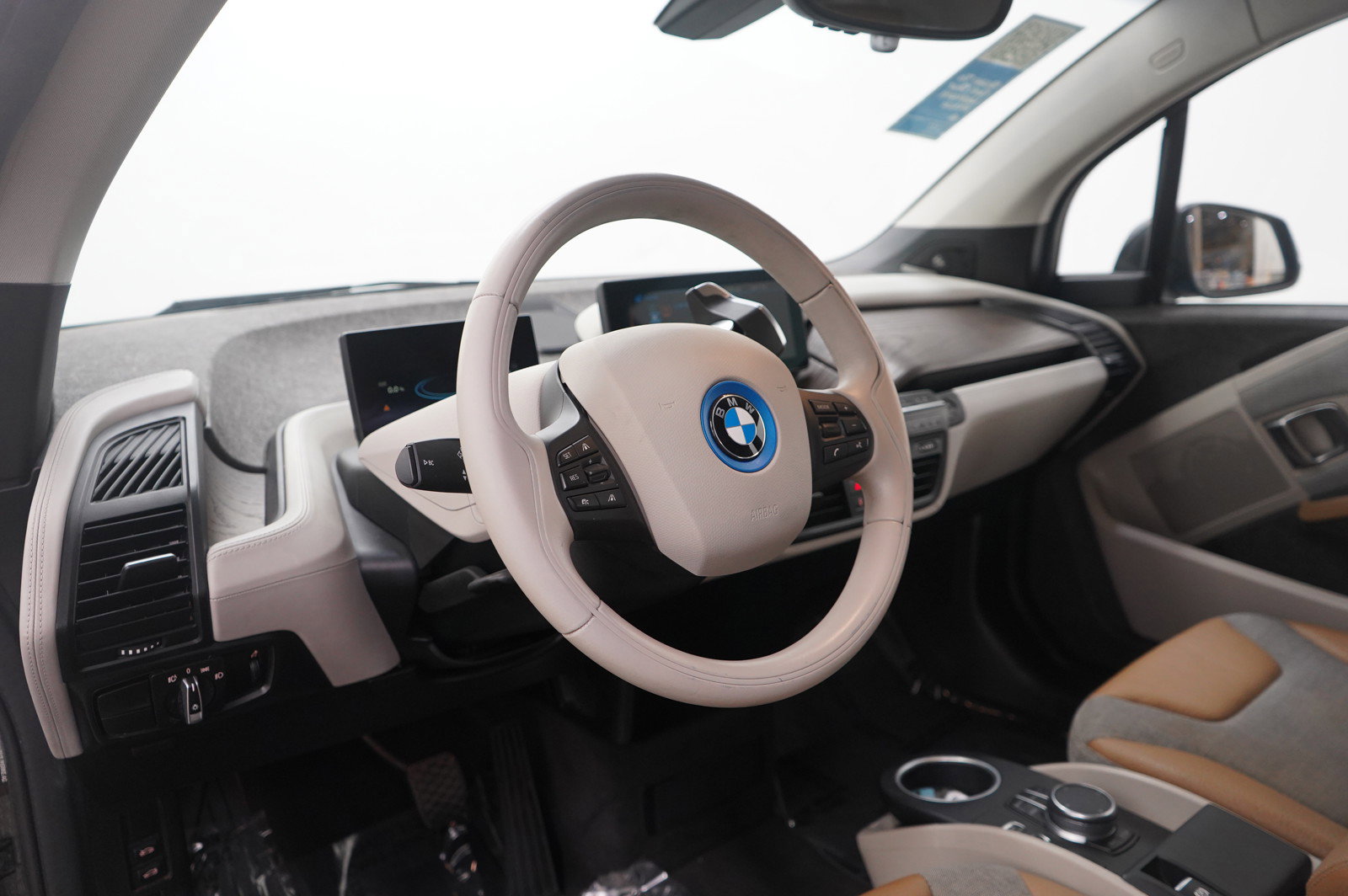 Used 2017 BMW i3 image 13