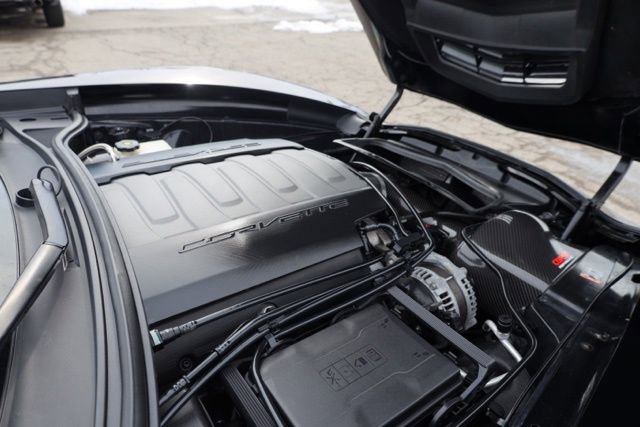 Used 2017 Chevrolet Corvette Stingray Coupe w/ Carbon Flash Badge Package image 28