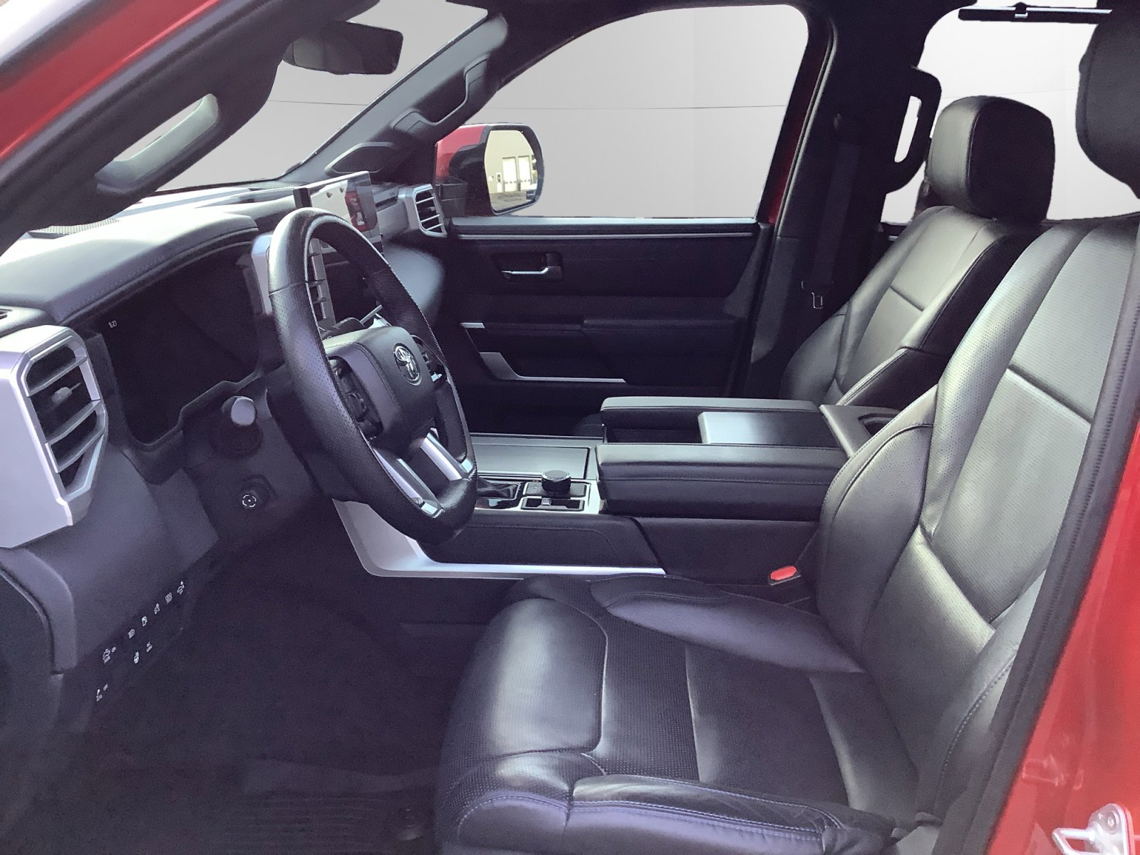 Used 2024 Toyota Tundra Platinum image 9