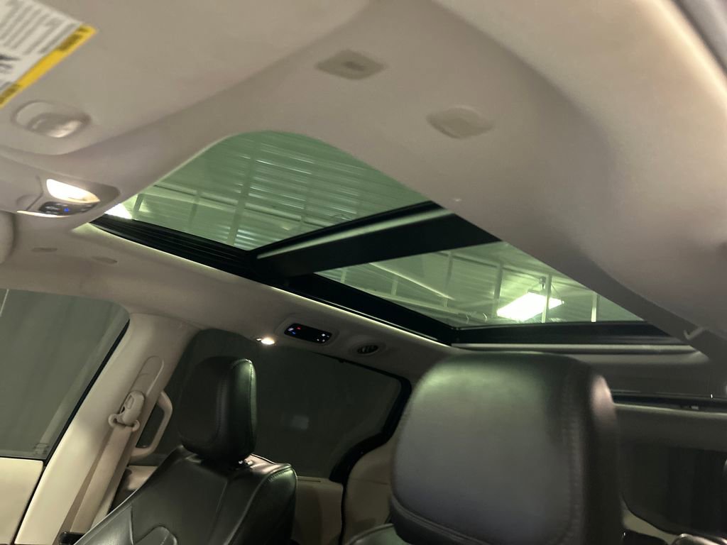 Used 2019 Chrysler Pacifica Limited FWD image 23