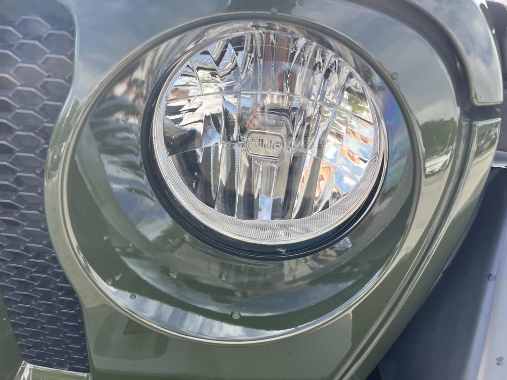 Used 2021 Jeep Wrangler Sport image 9