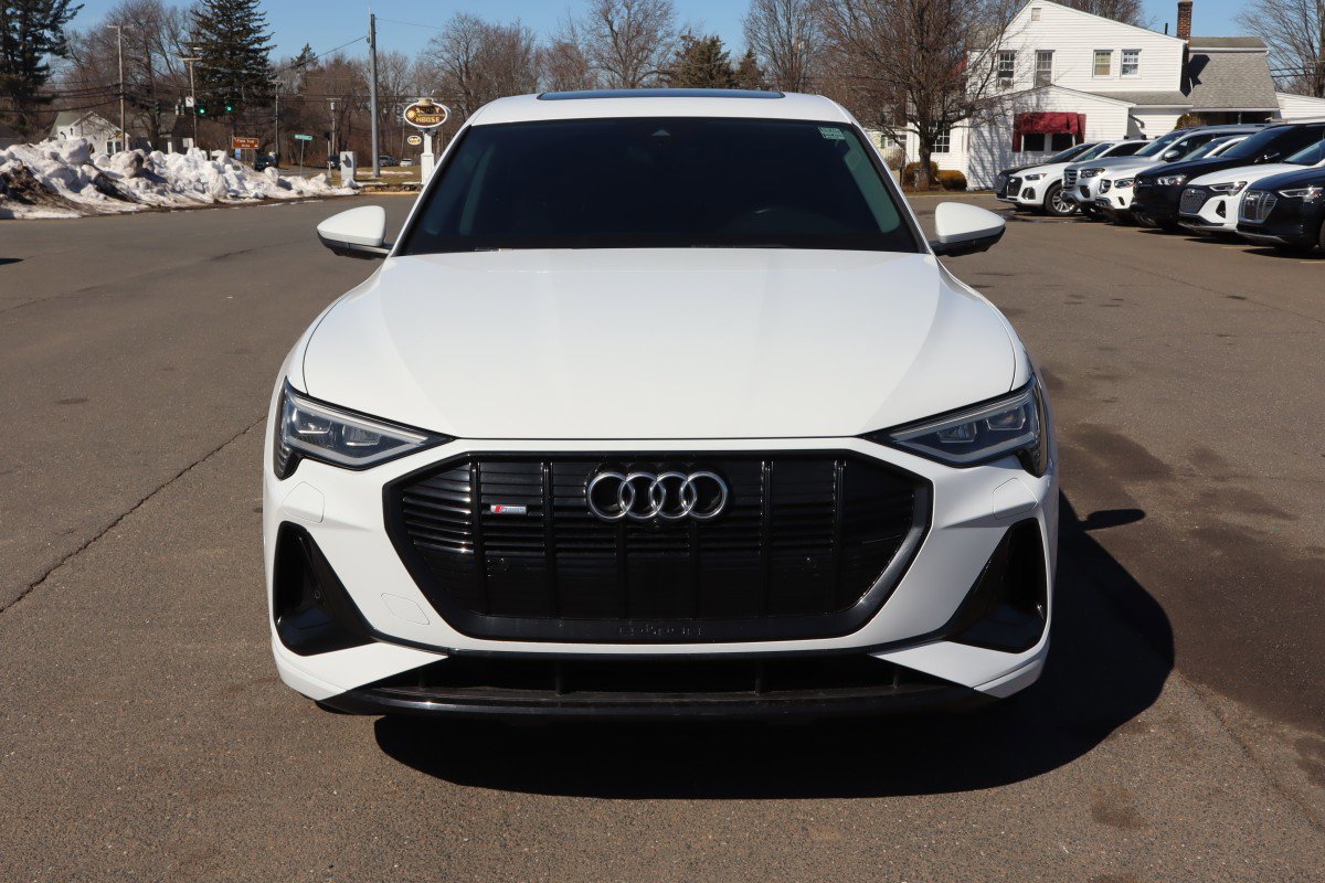 Used 2021 Audi e-tron Premium Plus w/ Premium Plus Package AWD/4WD image 2