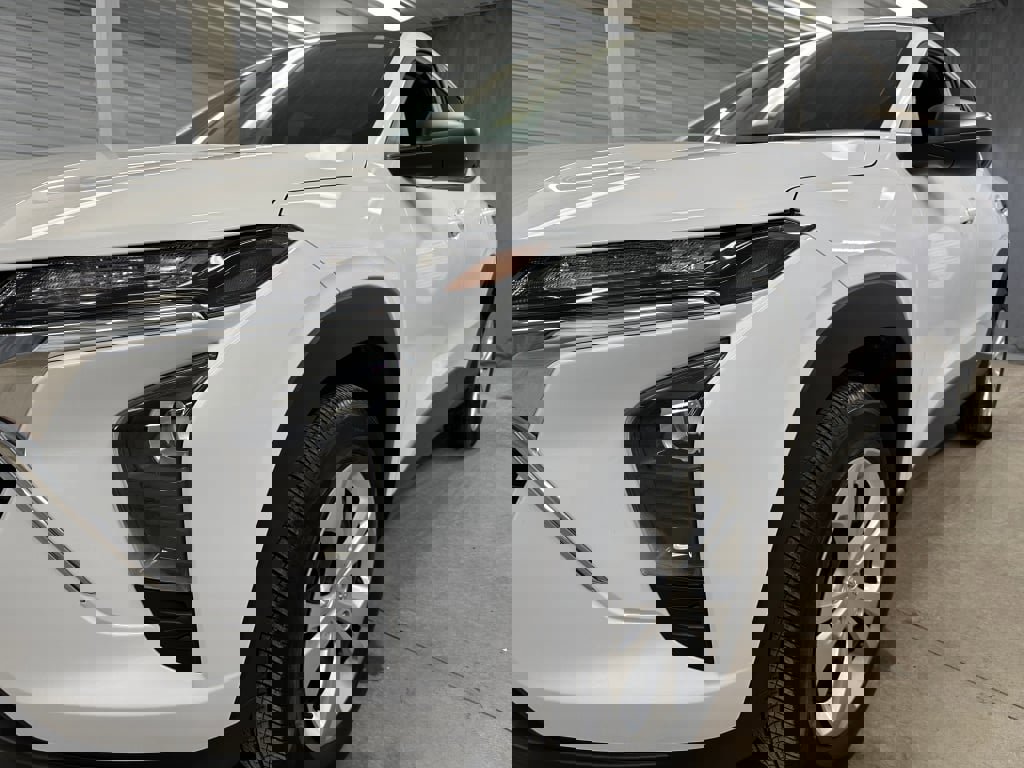 Certified 2024 Chevrolet Trax LS w/ Driver Confidence Package image 29