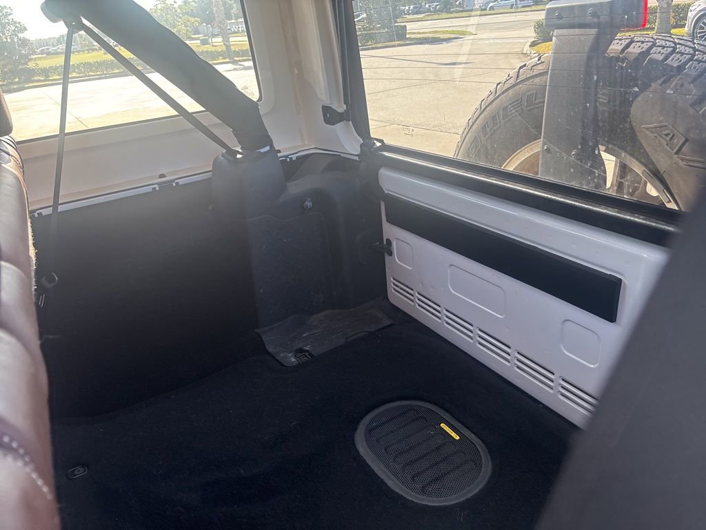 Used 2018 Jeep Wrangler Unlimited Sahara w/ Connectivity Group image 13