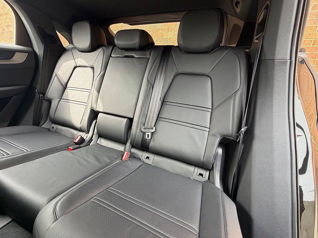 New 2026 Porsche Cayenne Coupe image 19