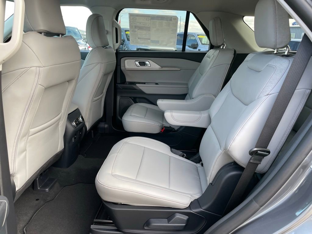New 2026 Ford Explorer Active w/ Active Comfort Package image 8