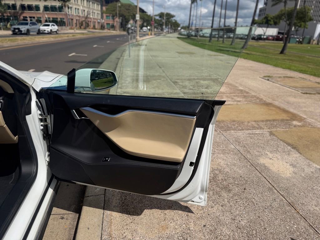 Used 2013 Tesla Model S RWD image 12