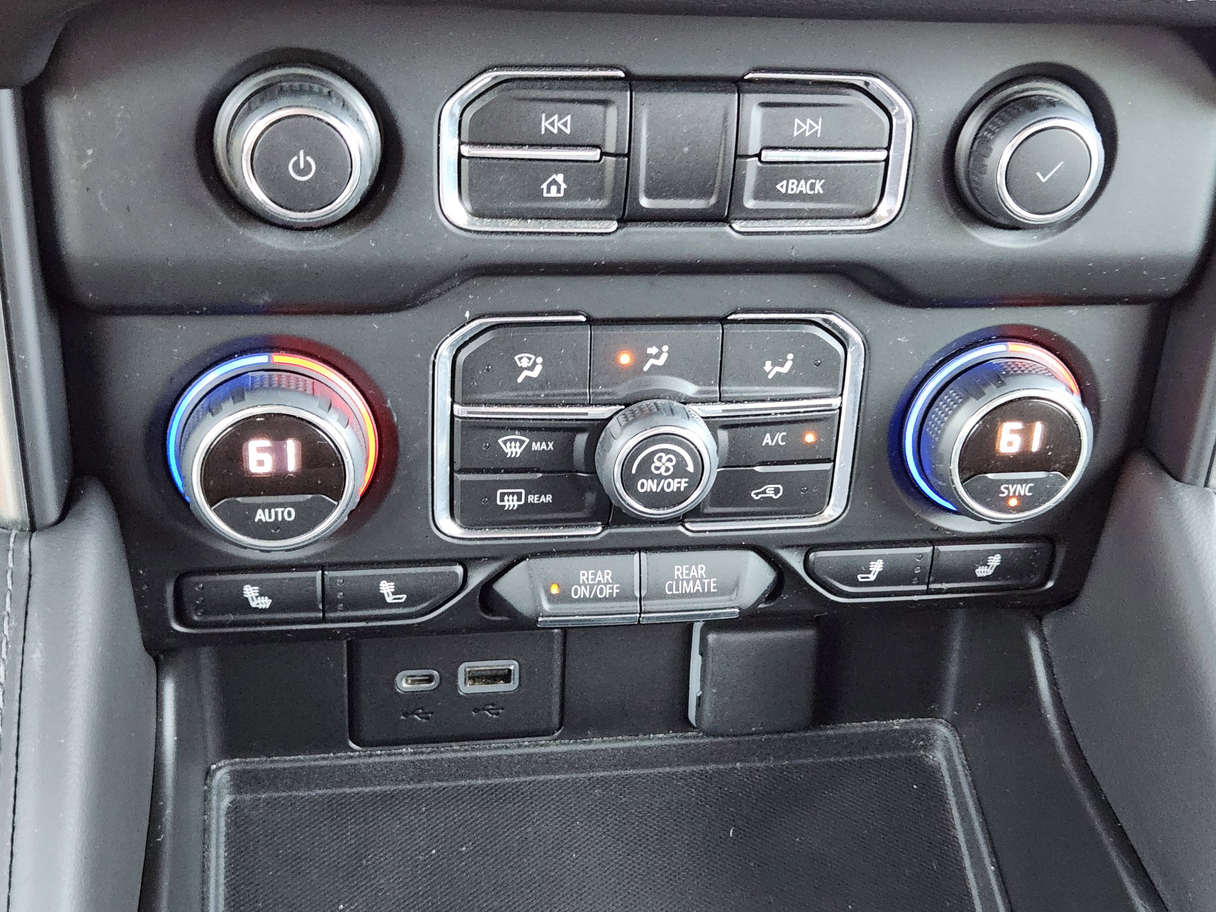 Certified 2022 Chevrolet Tahoe Z71 w/ Luxury Package image 19