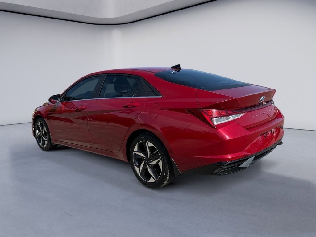 Used 2022 Hyundai Elantra SEL w/ Convenience + Premium Package image 3